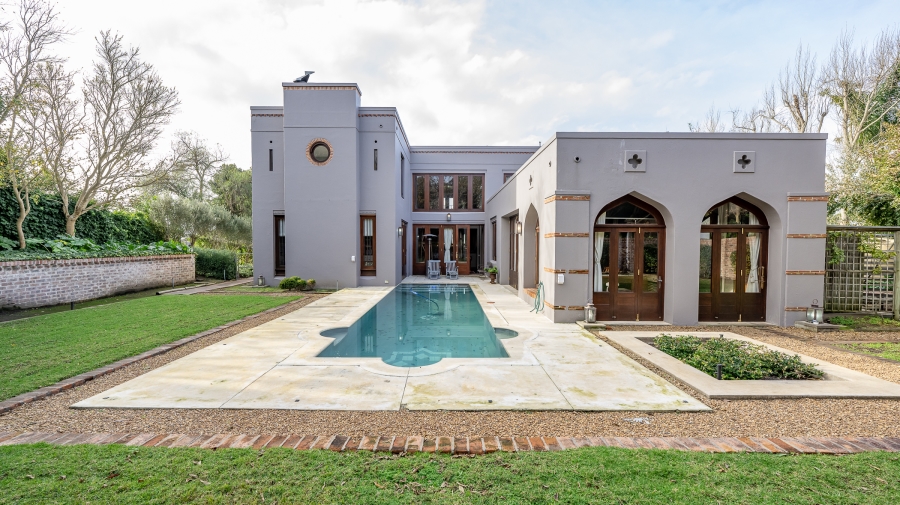 5 Bedroom Property for Sale in Vierlanden Western Cape